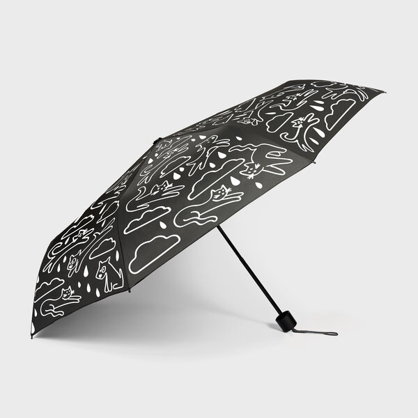 Raining Cats & Dogs Umbrella | Changes to bright colours when wet. Raining Cats & Dogs Umbrella | Changes to bright colours when wet.